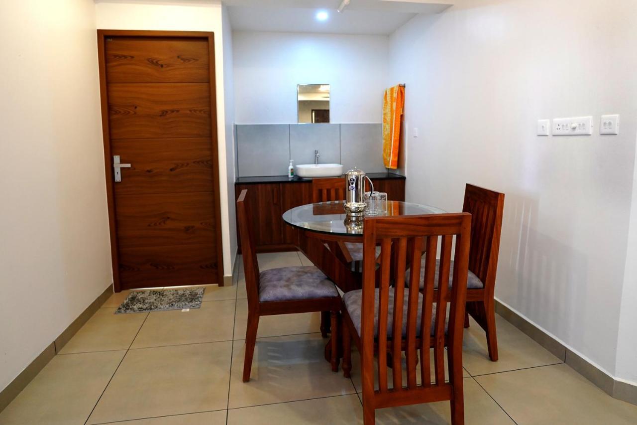 Kadampanattu'S Homestay Kochi Exteriör bild