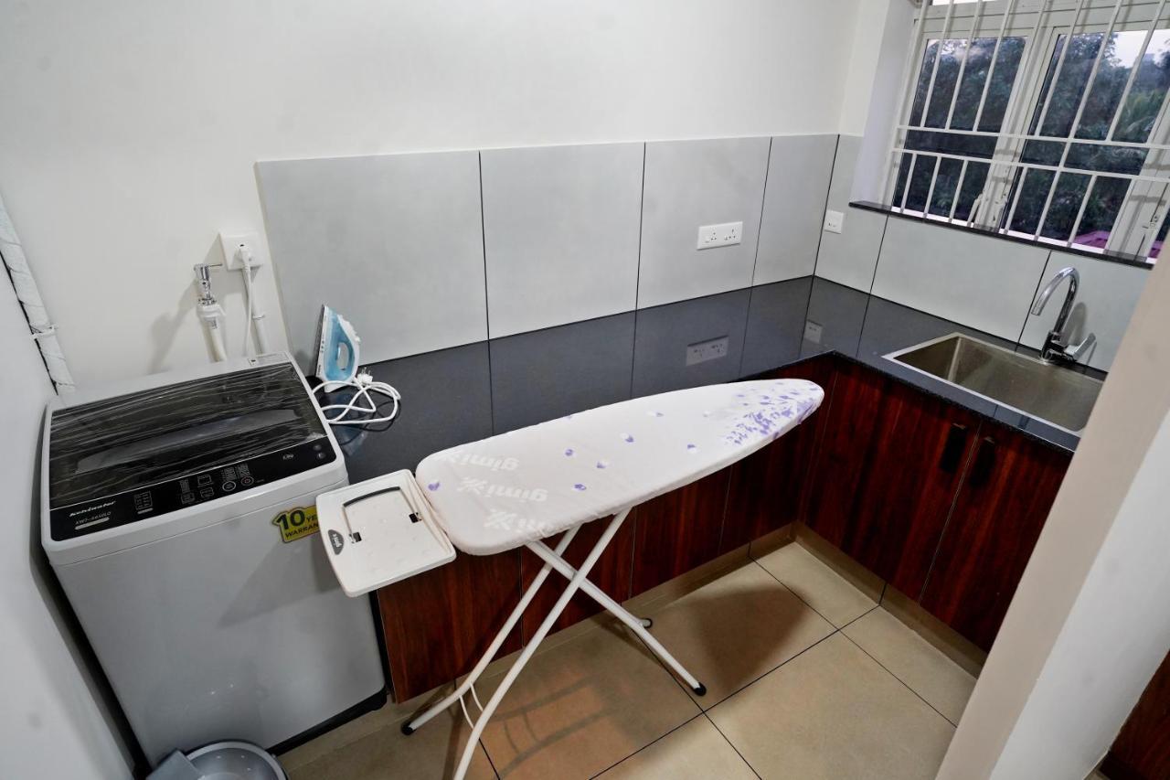 Kadampanattu'S Homestay Kochi Exteriör bild