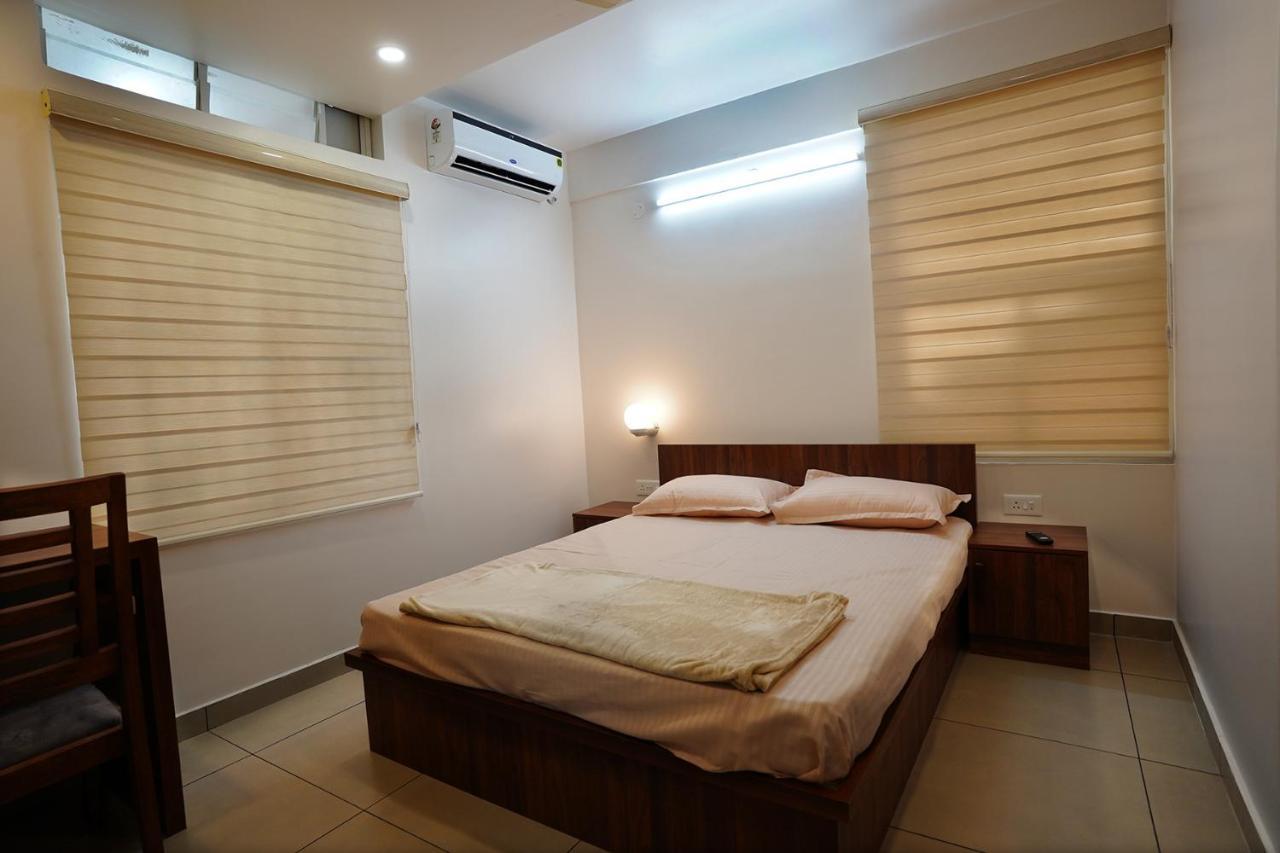 Kadampanattu'S Homestay Kochi Exteriör bild